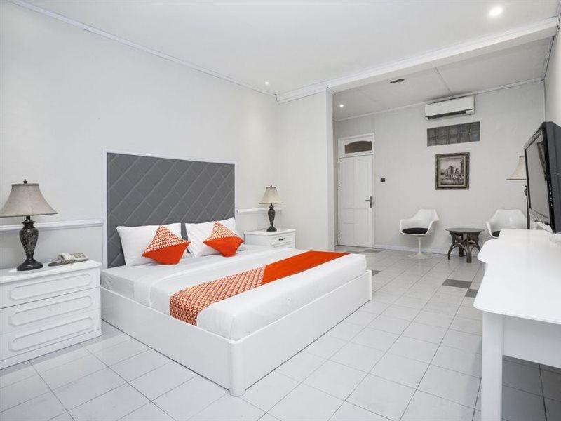 Urbanview Hotel Gading Kencana Samarinda By Reddoorz Exterior foto